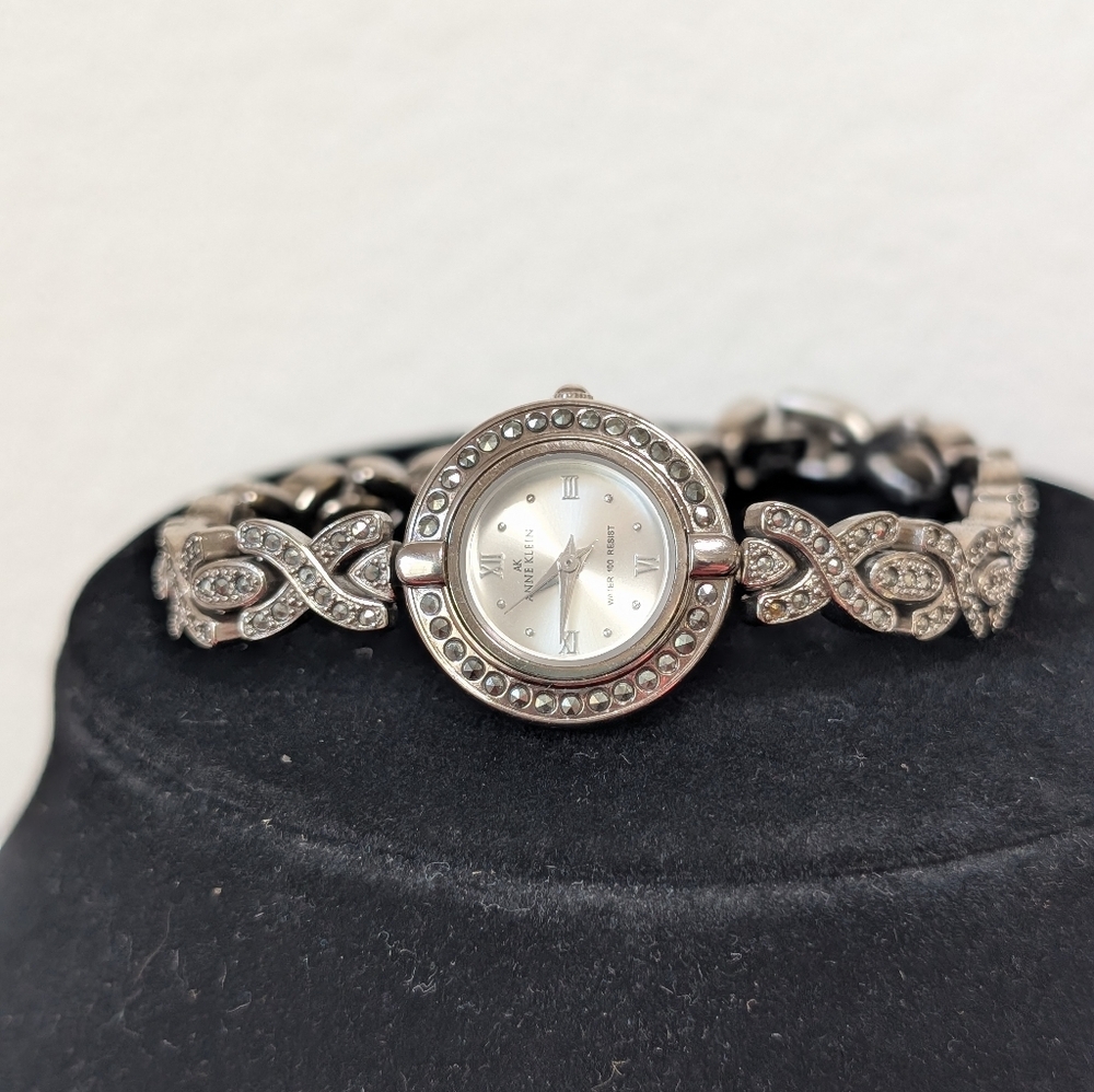 Anne Klein Rhinestone Watch with X O Design Band 90s Silver Toned/Plated Vintage